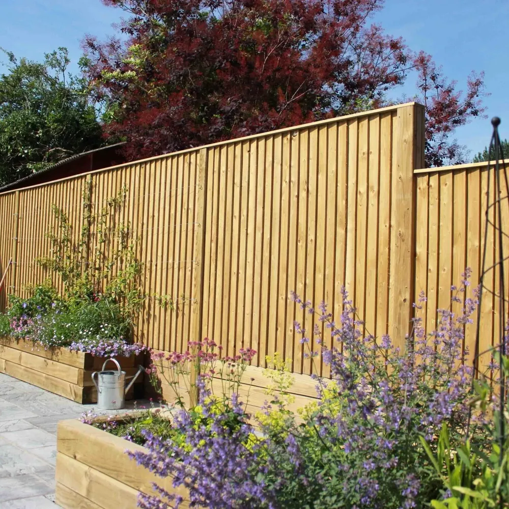 Featherboard fence installation quality