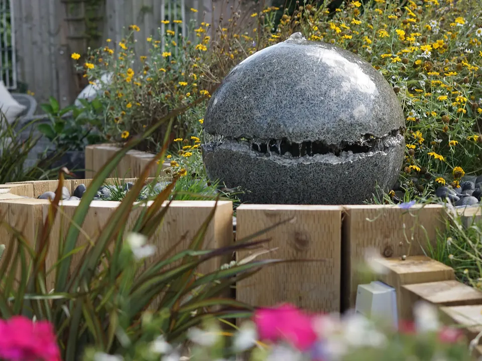 Gardeners by George-Stone Gardens