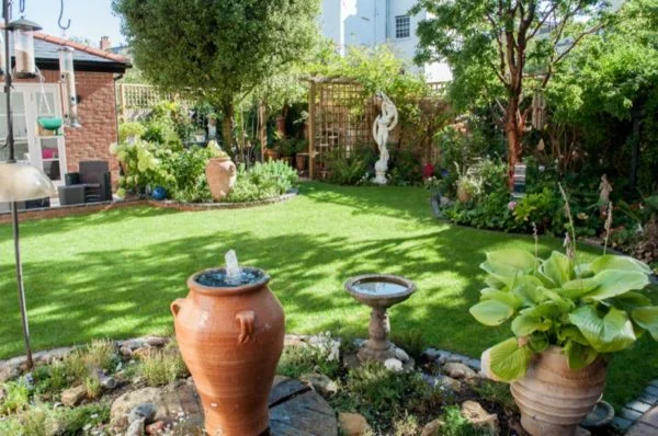 Garden water feature designed and built by George-Stone Gardens