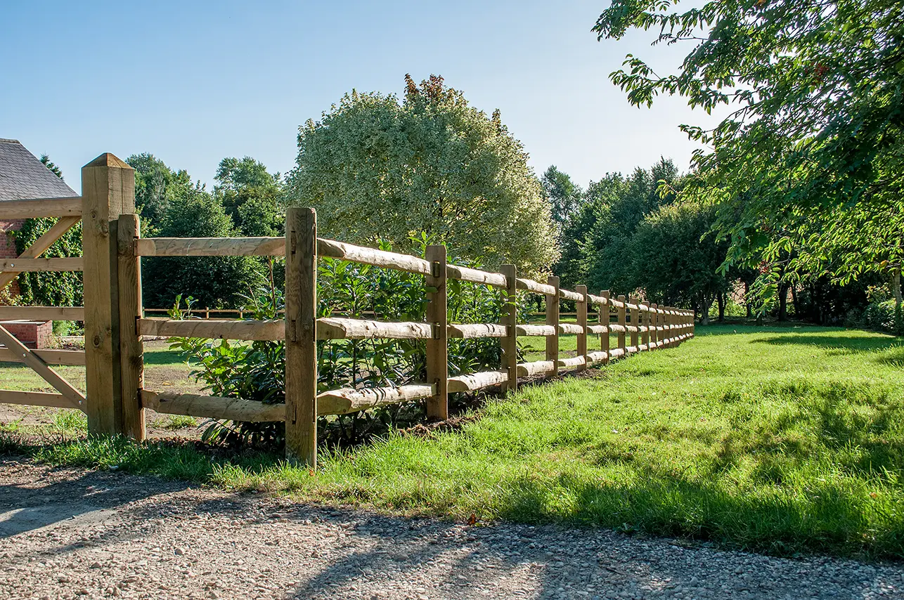 5 Reasons Why We Love Jacksons Fencing at George-Stone Gardens