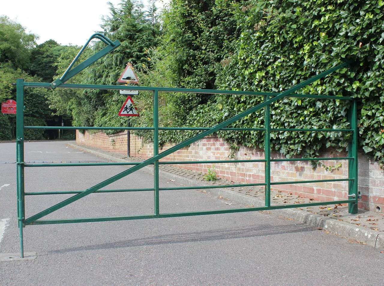 Jacksons Estate Fencing & Gates image 8