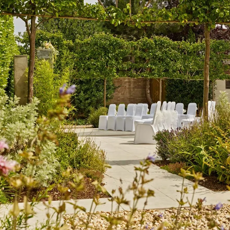 Contemporary garden for boutique hotel