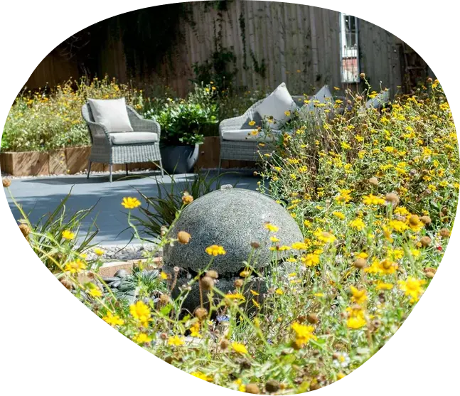 Multiple Seating Zones in Mature Garden — the challenge