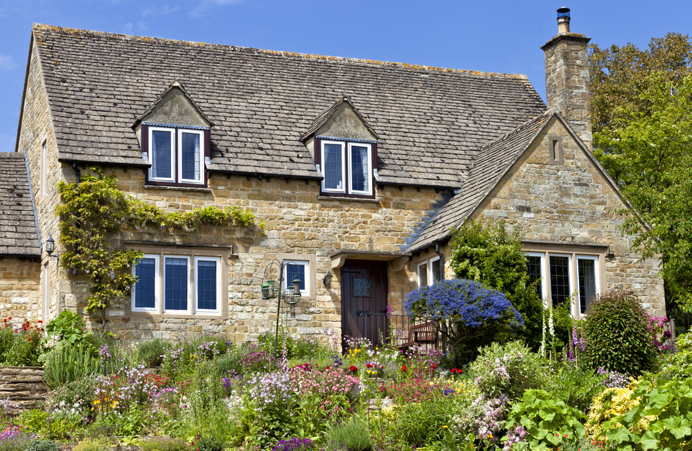 Why an English Cottage Garden Might Be the Secret to Better Curb